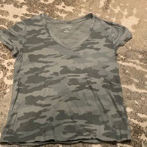 Women’s camo vee neck tee